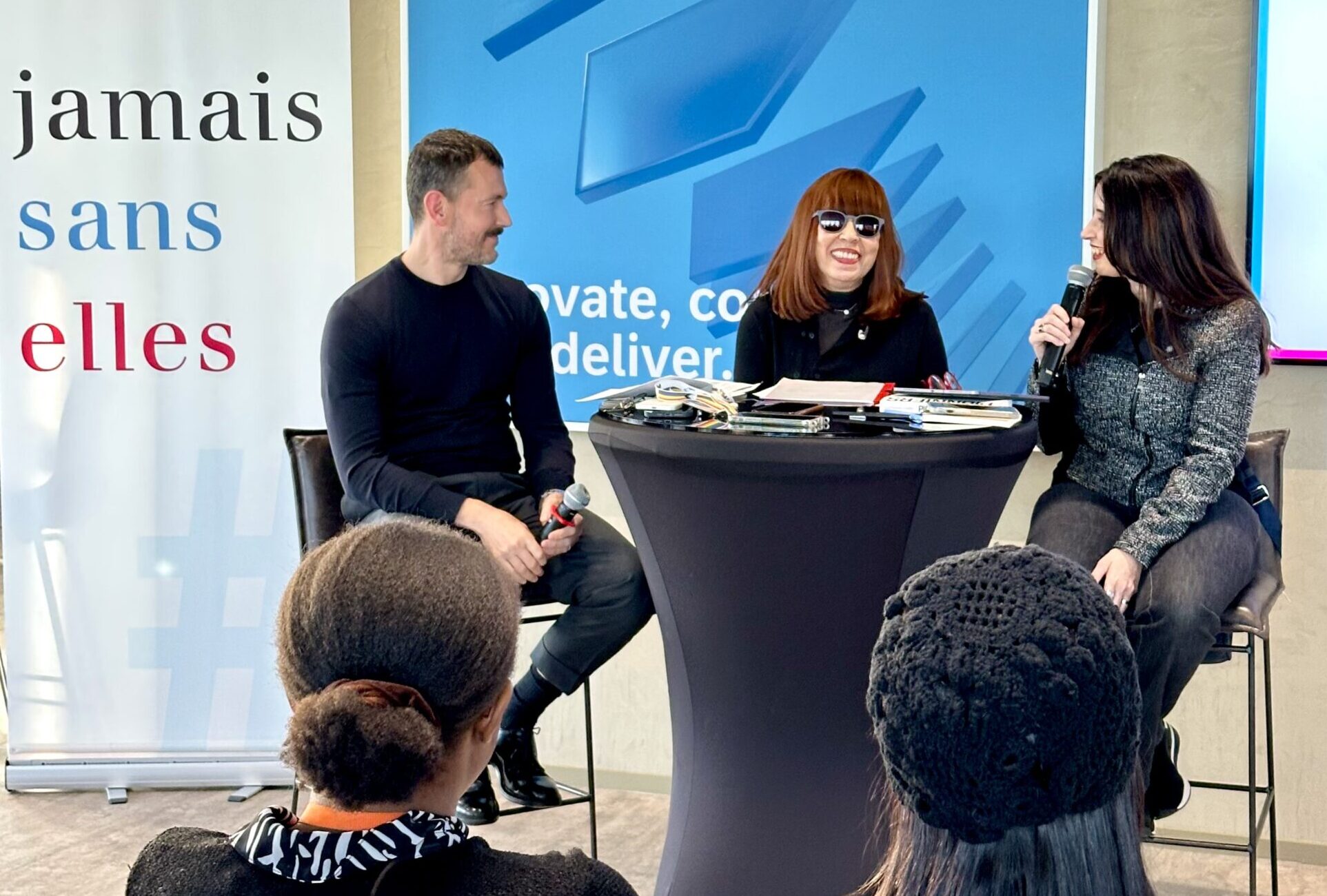 Olivier Nollent, PDG de SAP, Tatiana F.-Salomon, présidente-fondatrice de #JamaisSansElles, et Natacha Quester-Séméon, directrice générale de #JamaisSansElles, lors de la Journée immersive #JamaisSansElles chez SAP France.
