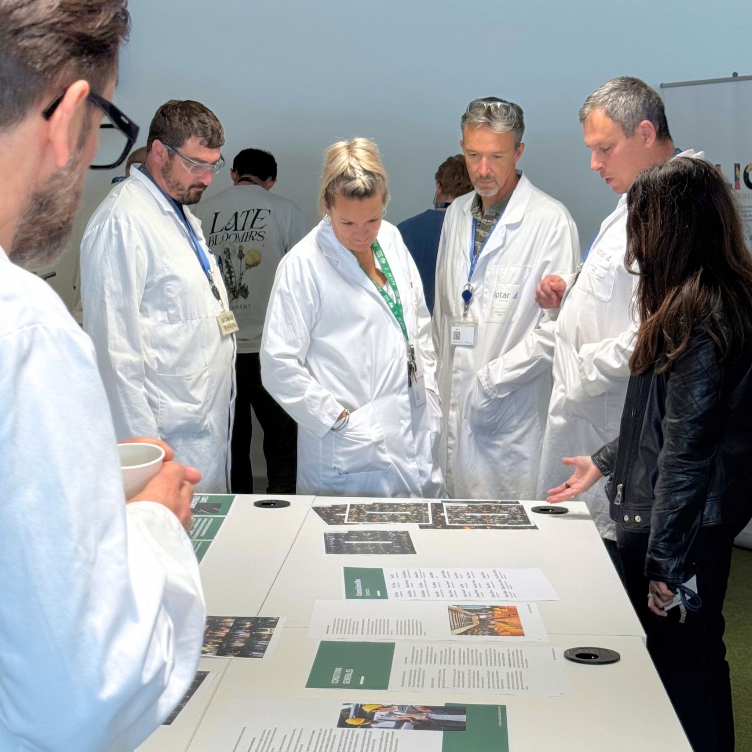 Visite des espaces de production et de recherche d’Aptar au Vaudreuil